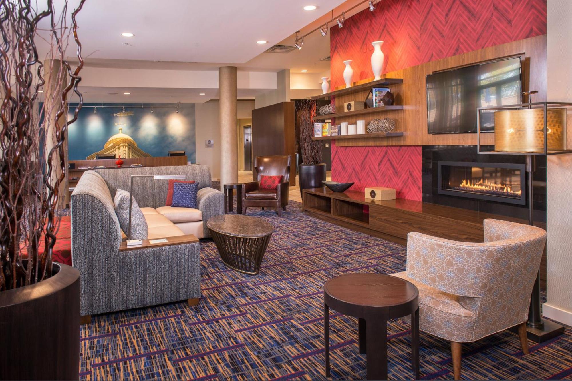 Courtyard By Marriott Shippensburg Hotel Exterior photo